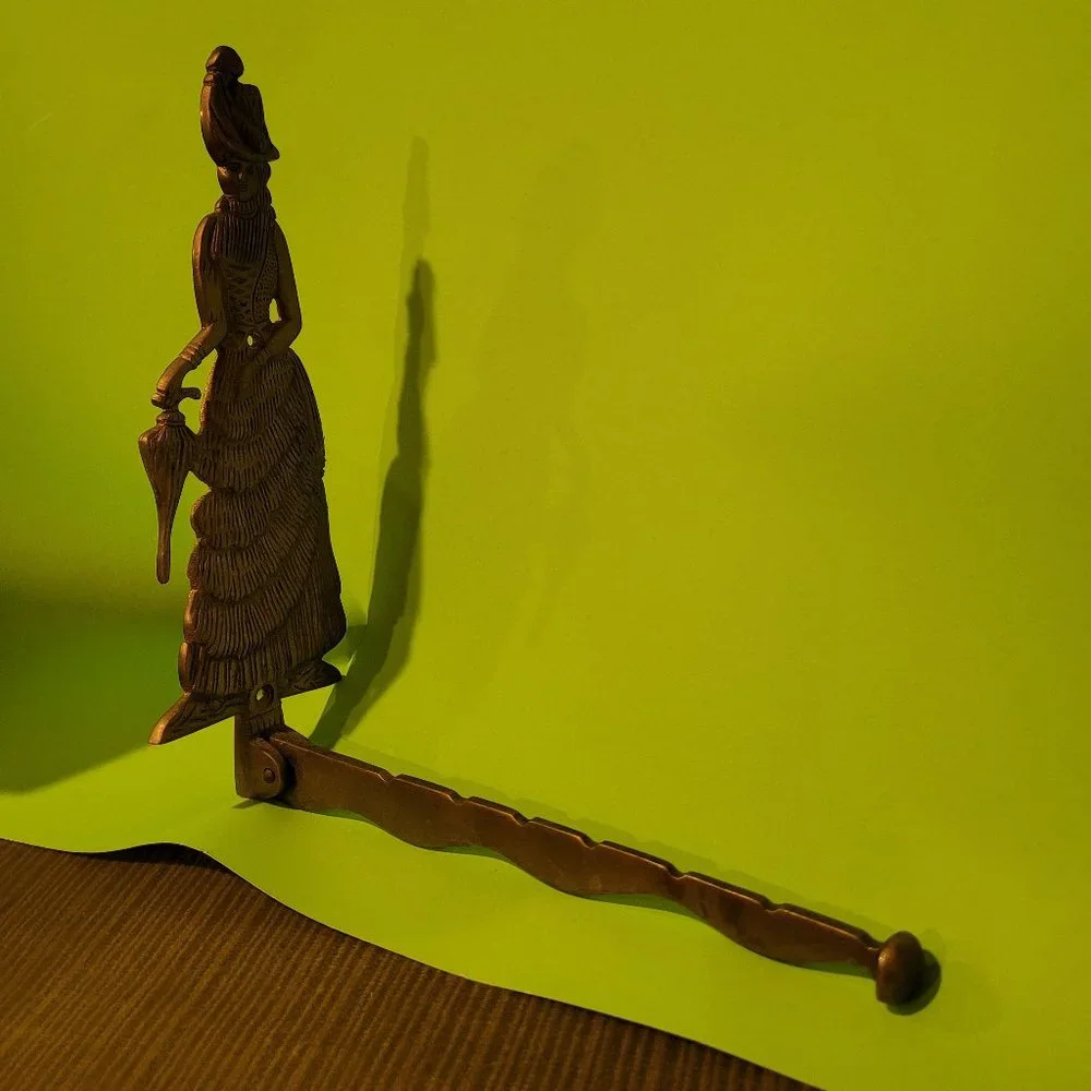 VINTAGE hooks bronze ( ? )